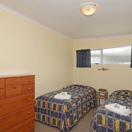 Trentham Motel Upper Hutt Extérieur photo