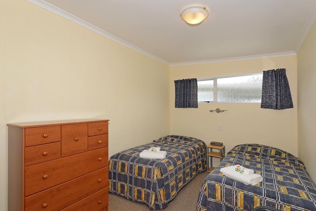 Trentham Motel Upper Hutt Extérieur photo