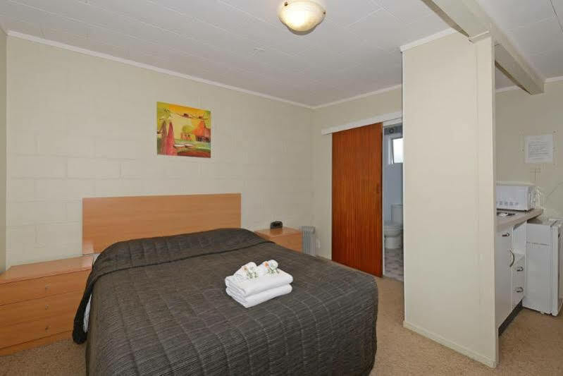 Trentham Motel Upper Hutt Extérieur photo